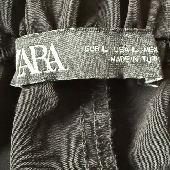 Zara Black cargo jogger Size Large with elastic back waist & ankles. - Picture 10 of 11